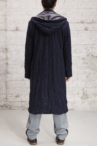 ssfw 154: long coat with a smoking tail and detachable hood made from a wool blend