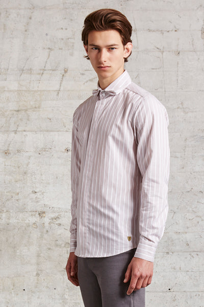 tailored fit shirt with 3D Peter Pan collar made from the finest Italian cotton
