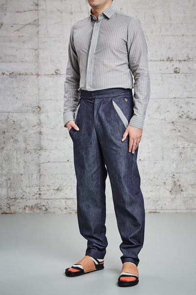 ssfw 153: relaxed fit trousers made from organic cotton