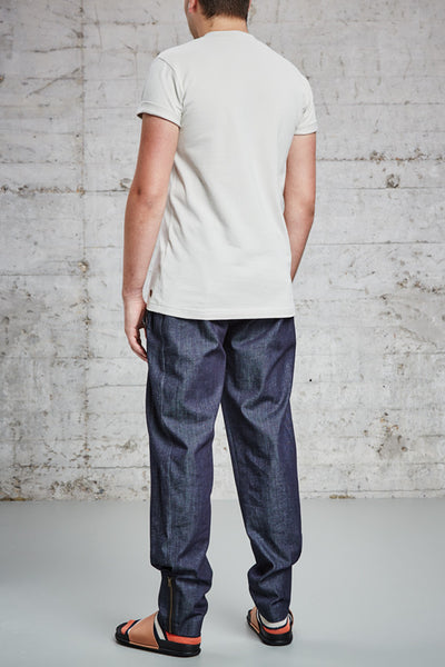 ssfw 157: t-shirt with lambskin chest pocket made from 100% organic pique cotton